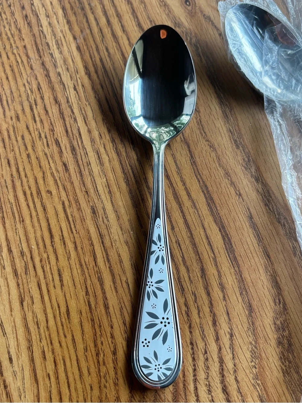 Temp-Tations Silver Soup Spoons Set with Gray/ White Floral Handles (6)